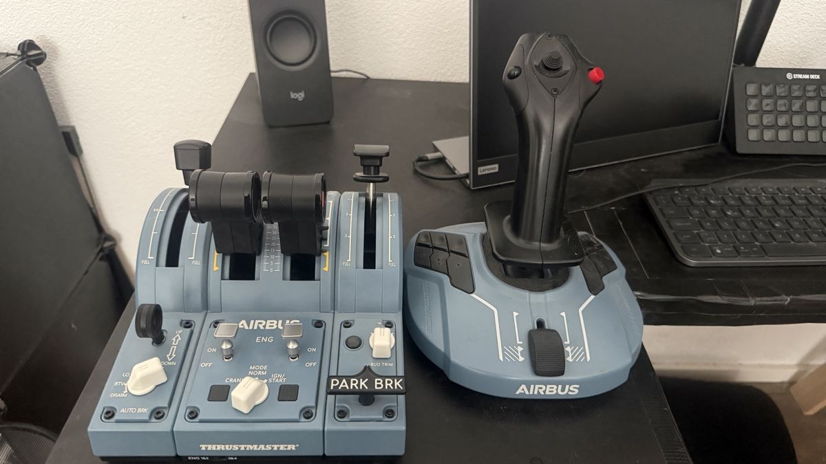 Thrustmaster Controller: Thurstmaster Airbus Joystick und Throttle – Usato da Birr venduto da astrocreators