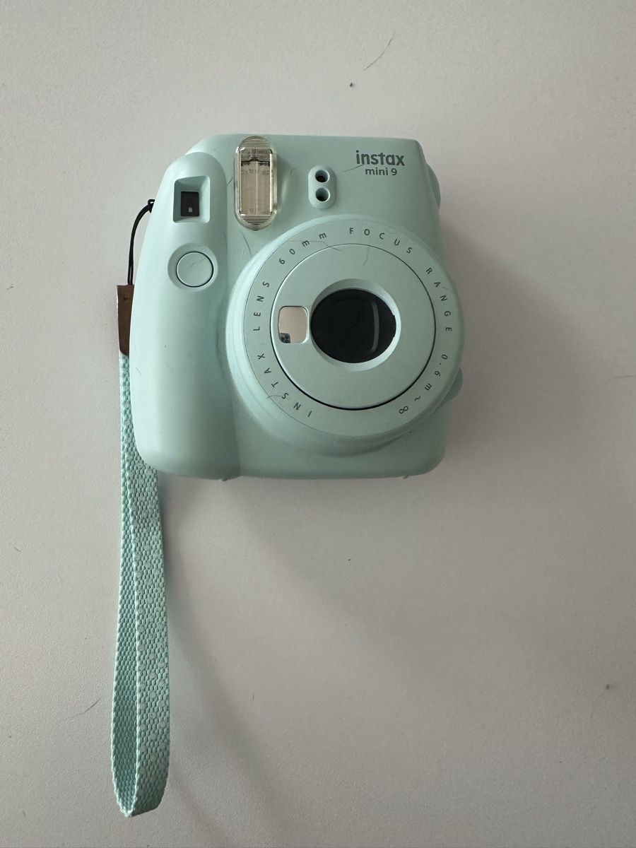 Fujifilm Fotocamera: Instagram Mini 9 – Nuovo (secondo la descrizione) da Glattbrugg venduto da sab_989l