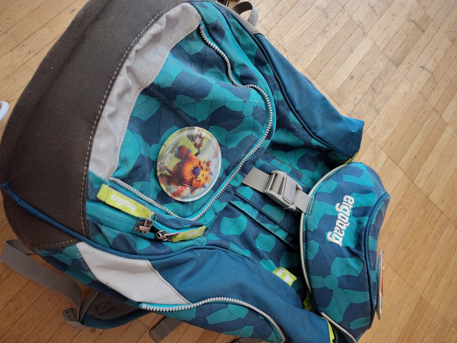 Ergobag Zaini: Gebrauchter ergobag Schulrucksack mit Alien-Kletties – Usato da Uster venduto da Truda