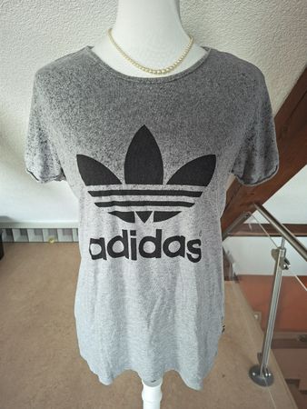 Damen T-Shirt Adidas grau Grösse M guter Zustand