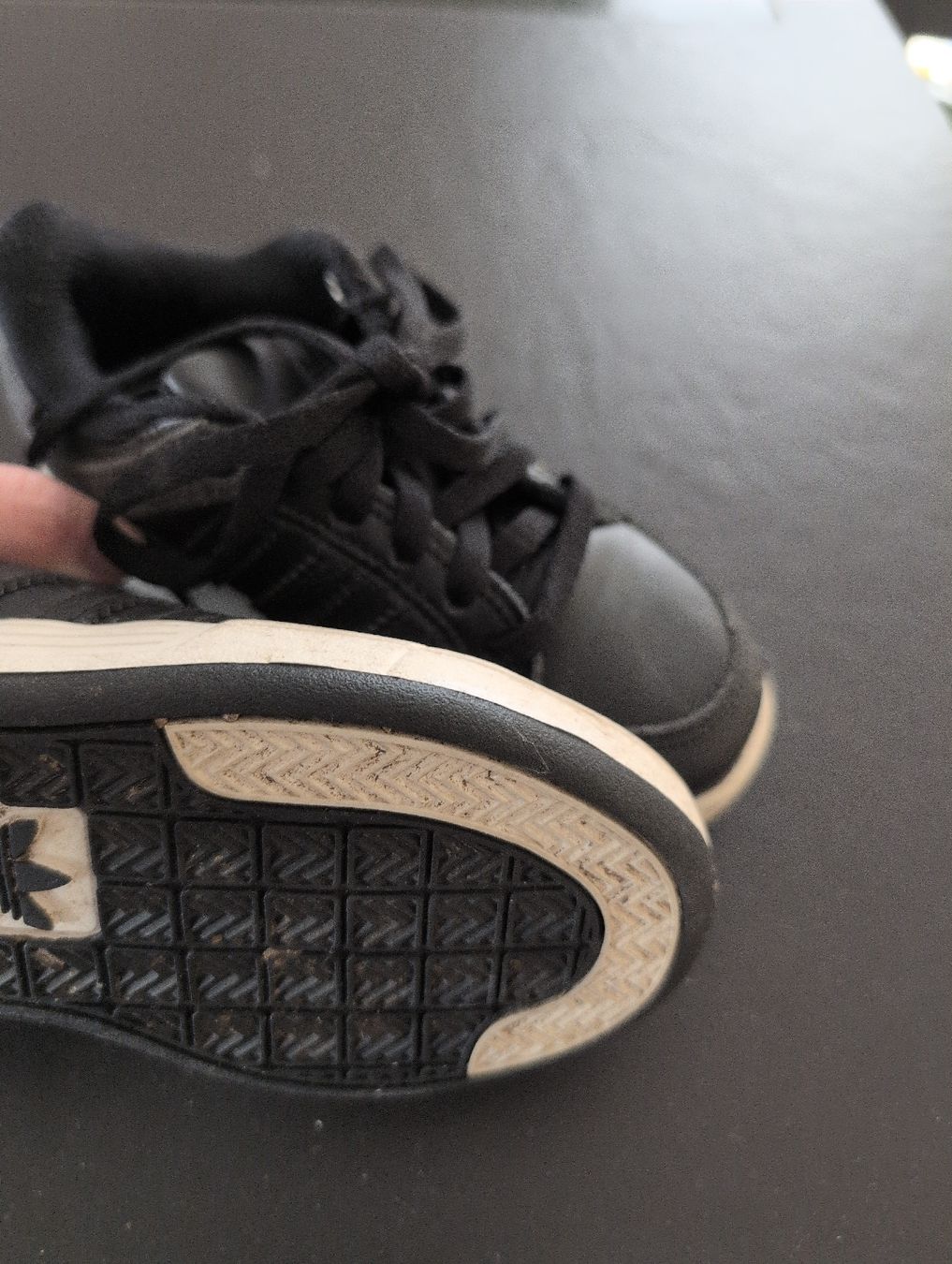 Scarpe per ragazzi: Adidas Schuhe, Gr. 28.5 – Usato da Hagneck venduto da fischli80 2