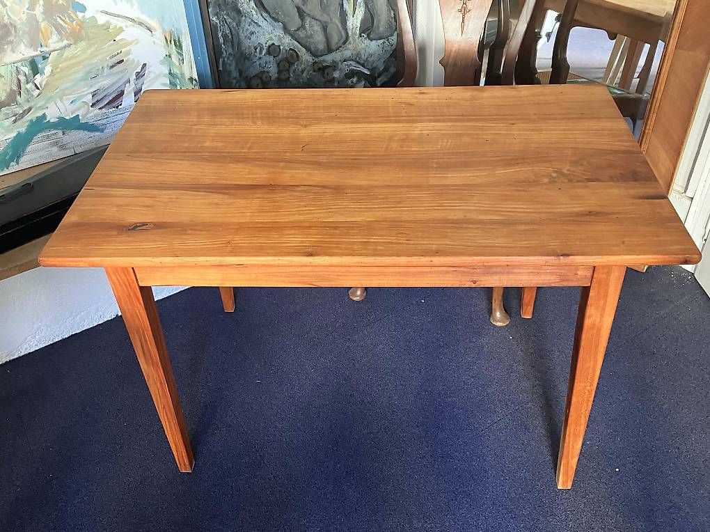 Tische: Antiker Biedermeier Tisch Kirschbaum massiv – Gebraucht aus Horw von luzernicus