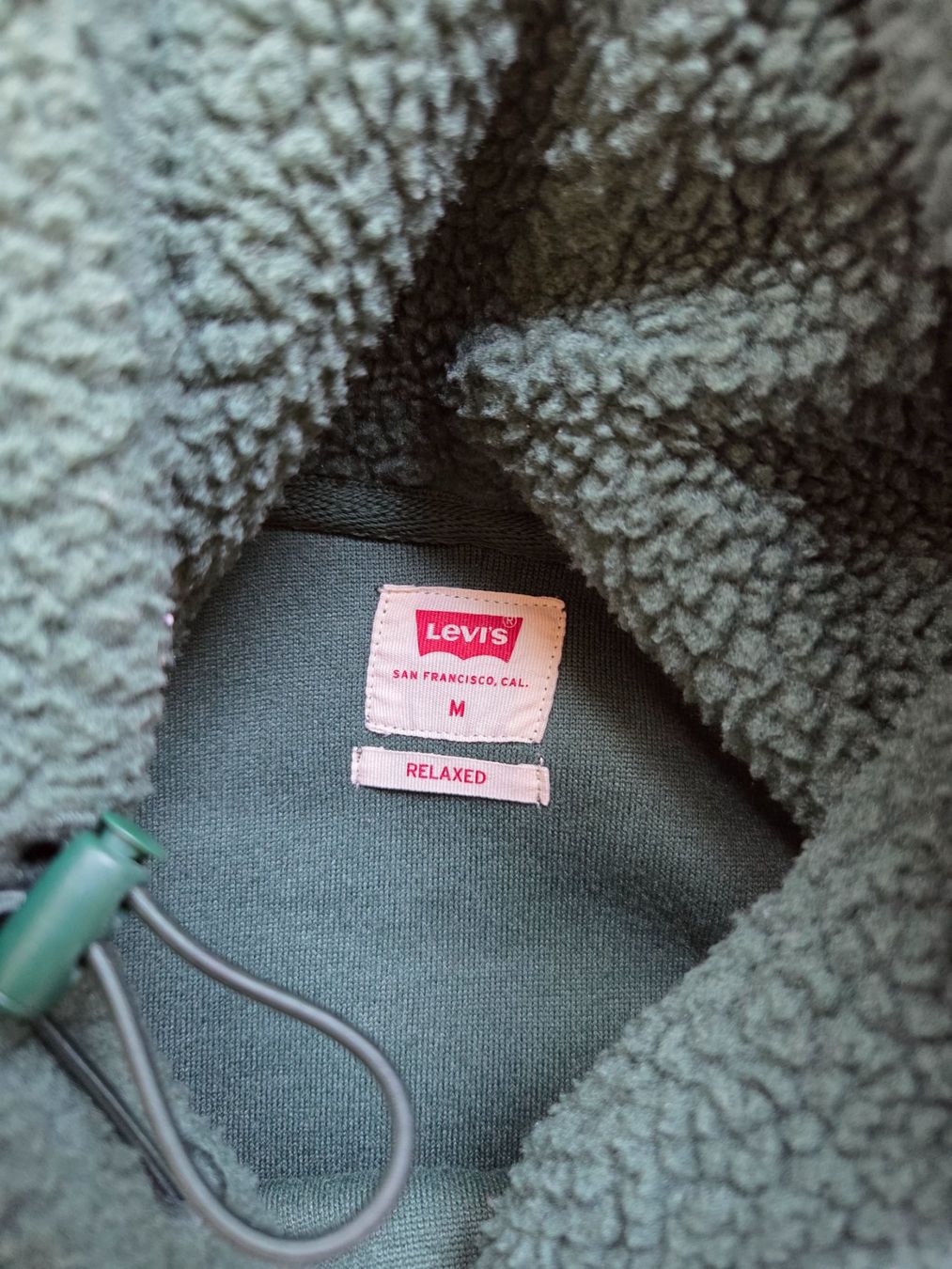Levi's Maglioni & Felpe: Pull à capuche meltonné vert Levi's – Usato da Grand-Lancy venduto da jess.gms 3