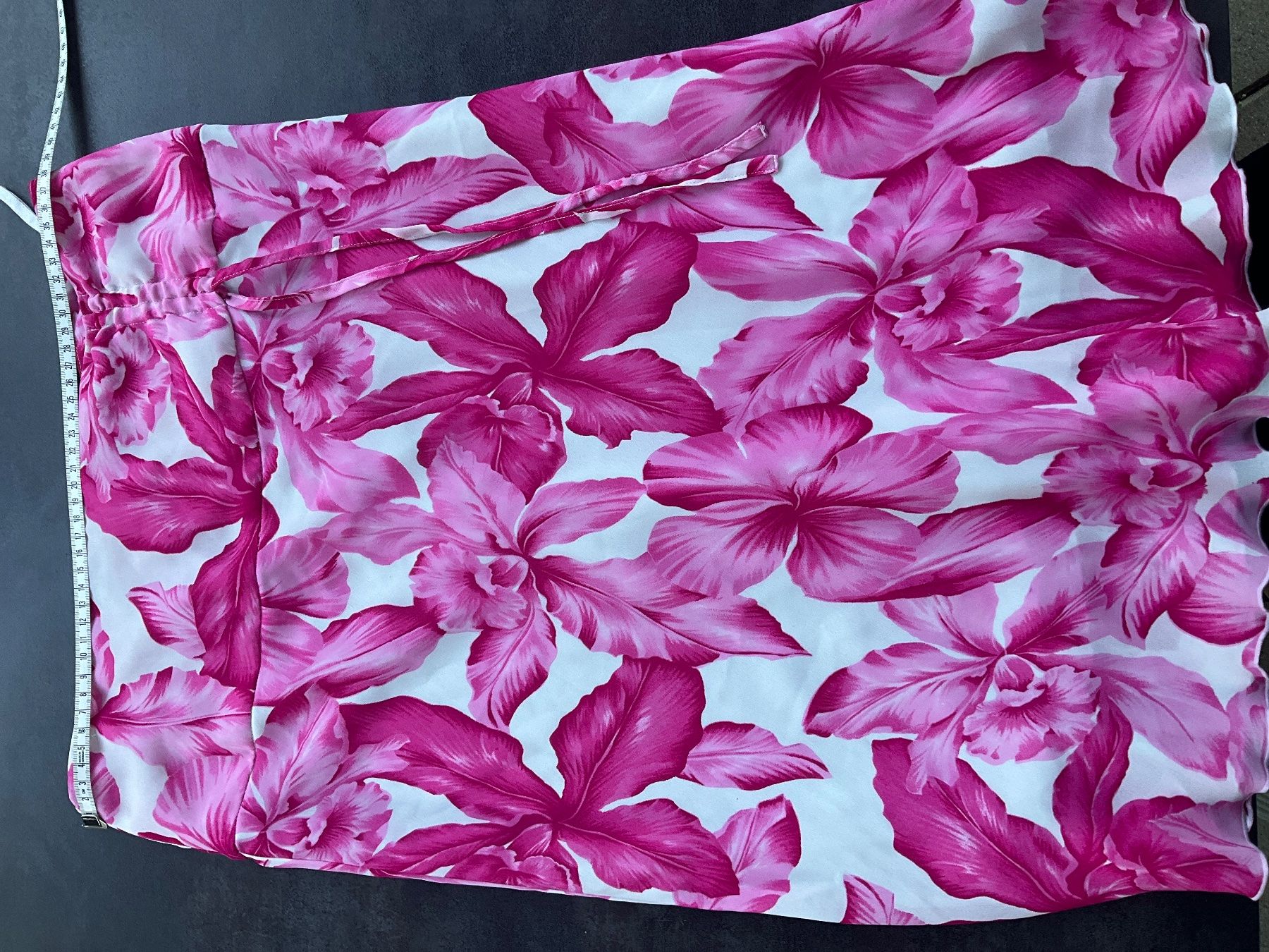 Gonne: Jupe d'été à fleurs roses – Usato da Avenches venduto da Lactobacille 5