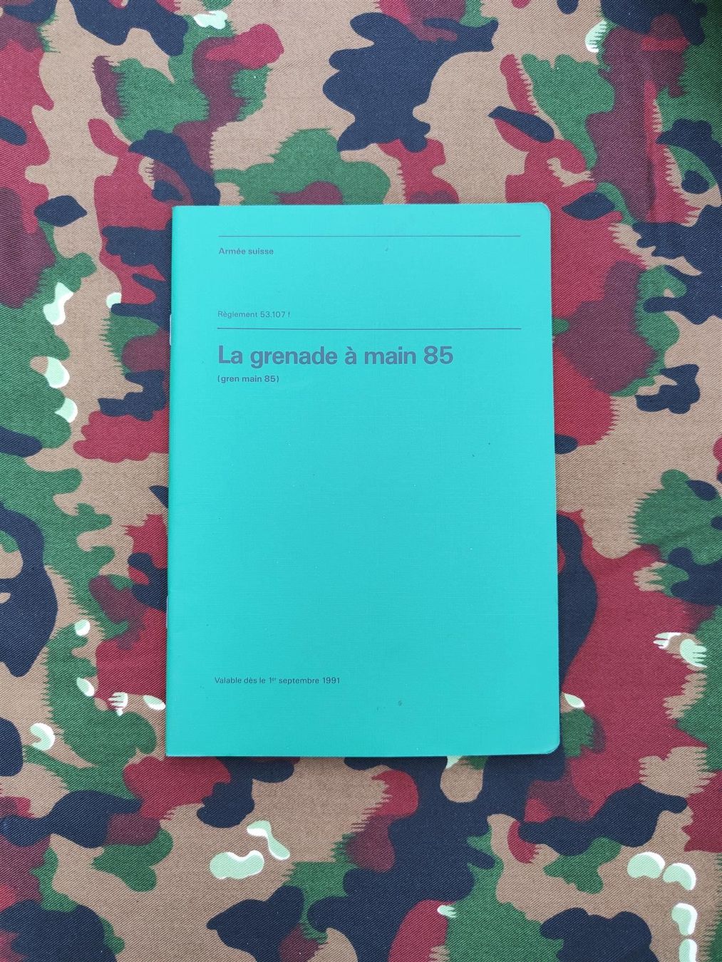 Landkarten & Atlanten: Règlement 53.107 f, La grenade à main 85 – Gebraucht aus Bauma von SwissMilitaria