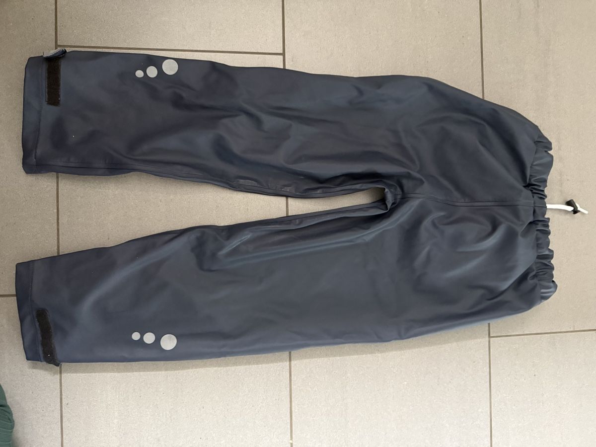 Rukka Pantaloni: Rukka Muddy Kinder Regenhose  – Usato da Oberbüren venduto da SiBraun 1