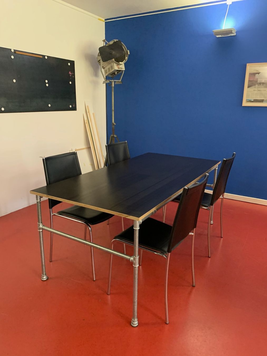 Tavoli: Stabiler Atelier- oder Bürotisch 180 × 90 cm – Usato da Zürich venduto da cluethi