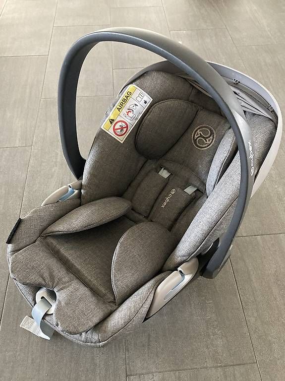 Cybex Seggiolini per auto: Cosy Cybex Cloud Z i-Size Plus gris – Usato da Vuissens venduto da jaques.icon