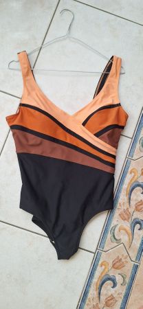 Costume de bain 44