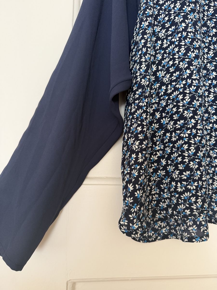 H&M Camicette: Bluse mit Blumenmuster & abgesetzten Ärmeln – Usato da Zürich venduto da Nadgb1303 1