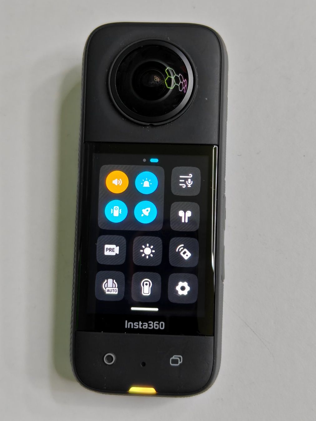 Insta360 Action Cam: Insta360 X3  Ab 60.Fr – Difettoso da Solothurn venduto da Electronic.3 2