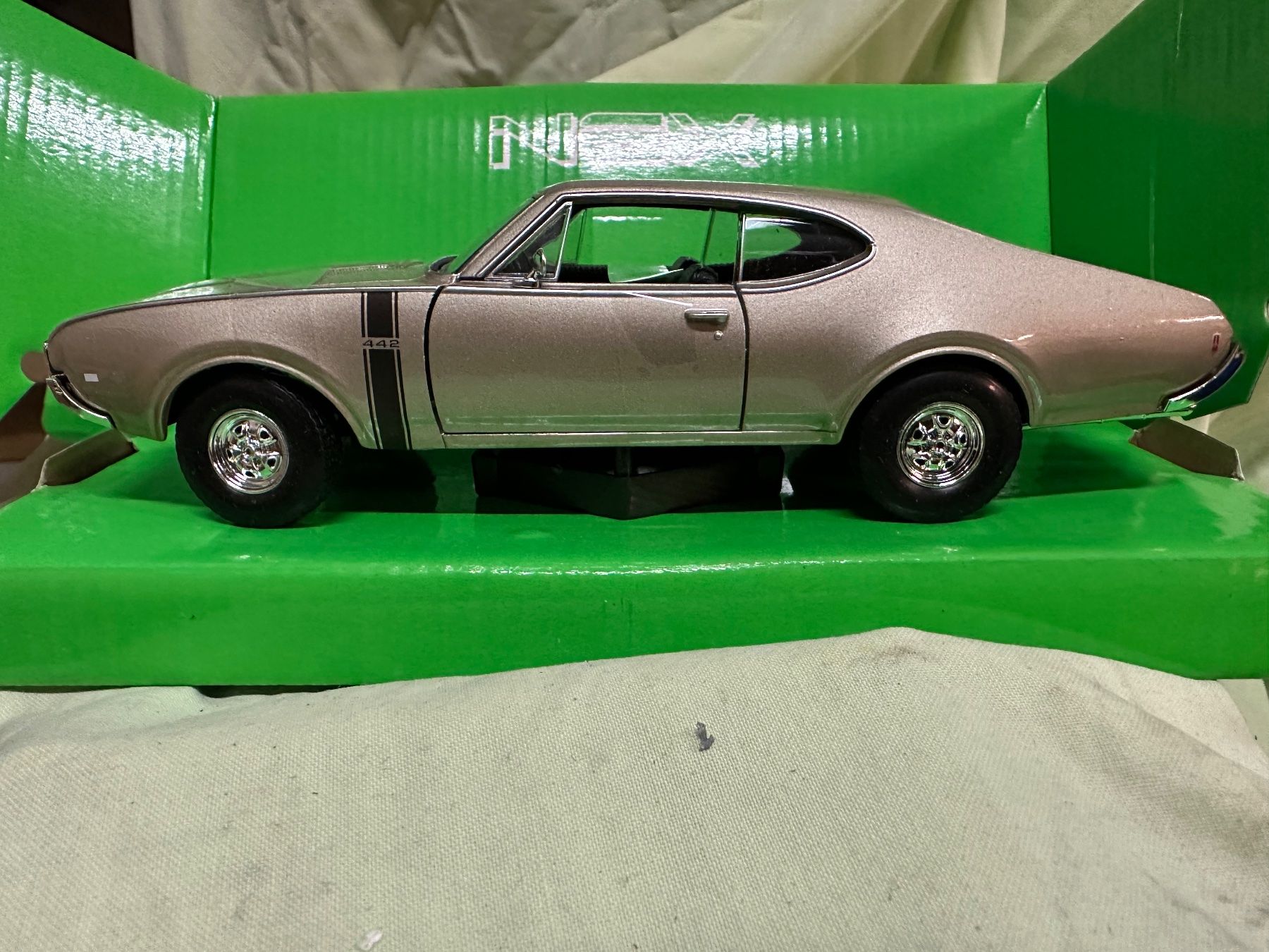 Chevrolet Modellini d'auto: Oldsmobile 442 cutlass 1968 oldtimer classic muscle car – Nuovo (secondo la descrizione) da Reinach AG venduto da rares75 1