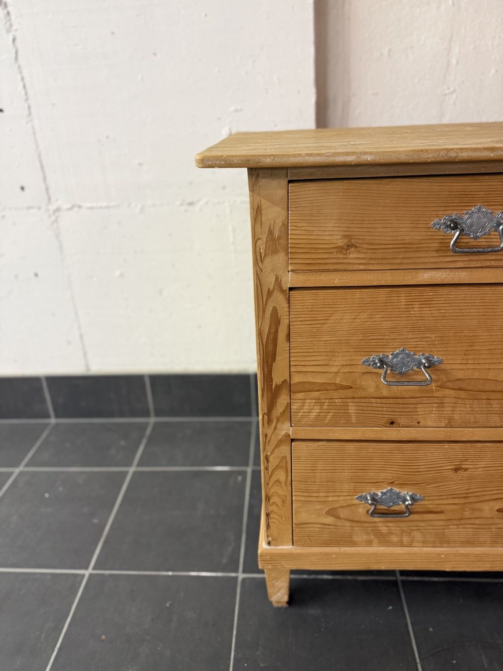 Cassettiere: Kommode antik mit 4 Schubladen – Usato da Wangen ZH venduto da Chelsea02 8