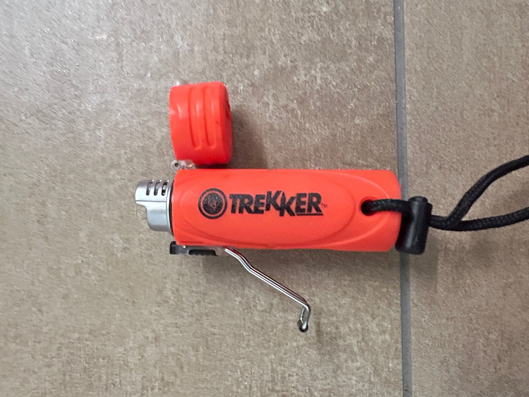 Accendini: UST Trekker Stormproof Feuerzeug, Orange – Nuovo (secondo la descrizione) da Merenschwand venduto da Andyw8 3