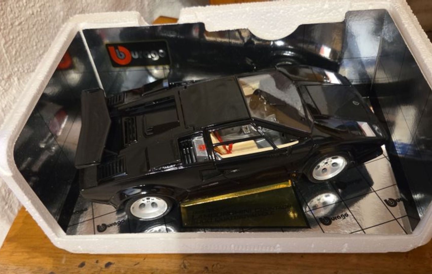 Bburago Modellini d'auto: Sammlung Modellautos Burago 1/18 und 1/24 – Nuovo e nell'imballaggio originale da Winterthur venduto da Marc1023