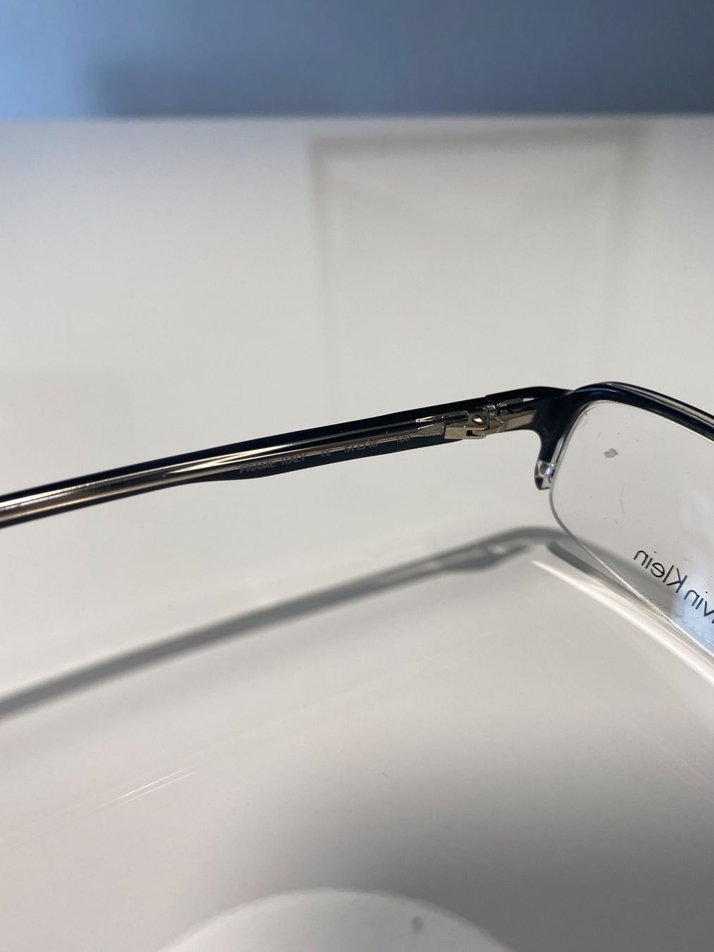 Calvin Klein Occhiali & Lenti: Monture de Lunettes Calvin Klein – Nuovo (secondo la descrizione) da Bottens venduto da 2Lens 4
