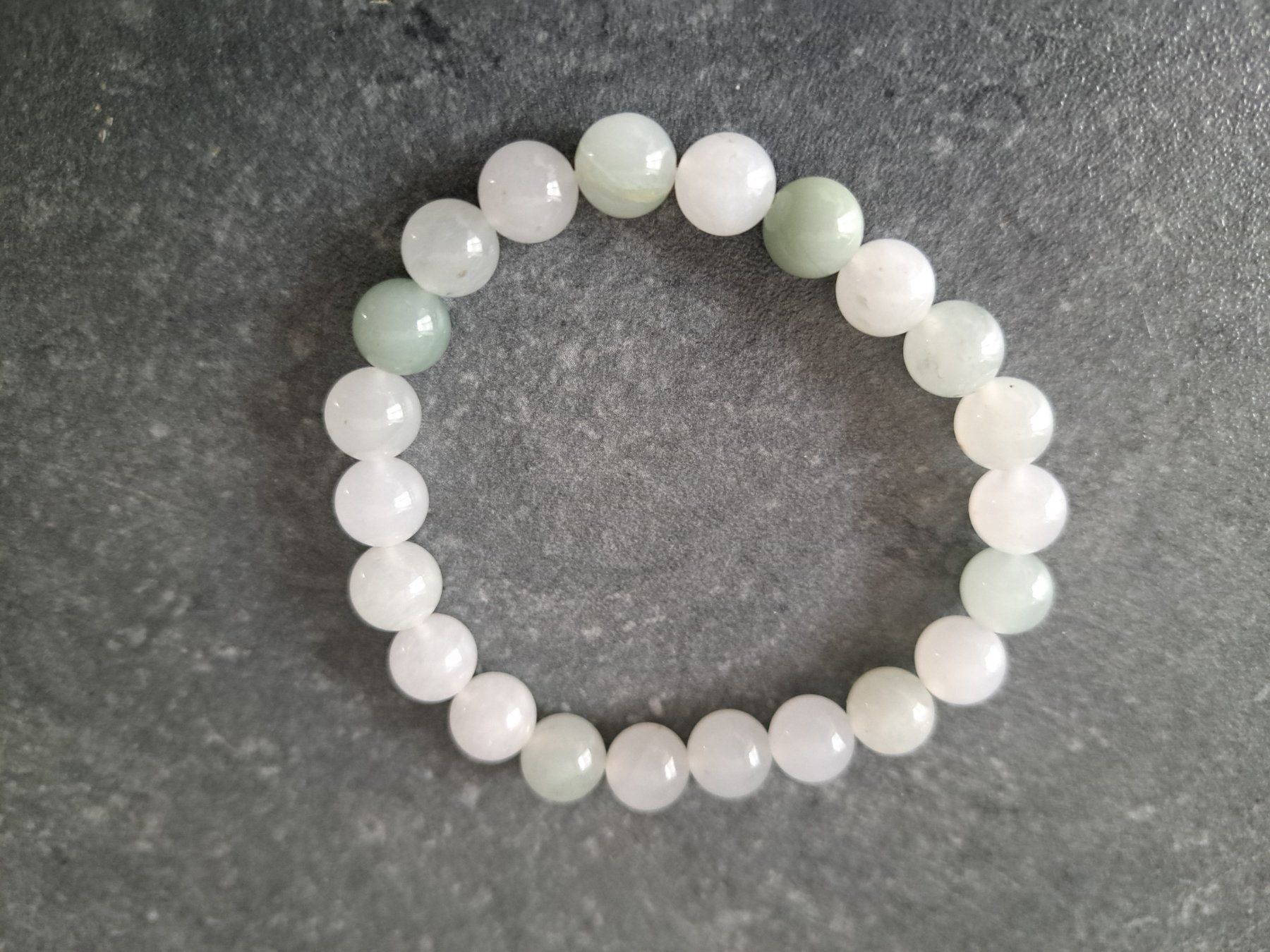 Armbänder & -reifen: Bracelet en jade tianshan – Neu und originalverpackt aus St-Imier von supernova21 1