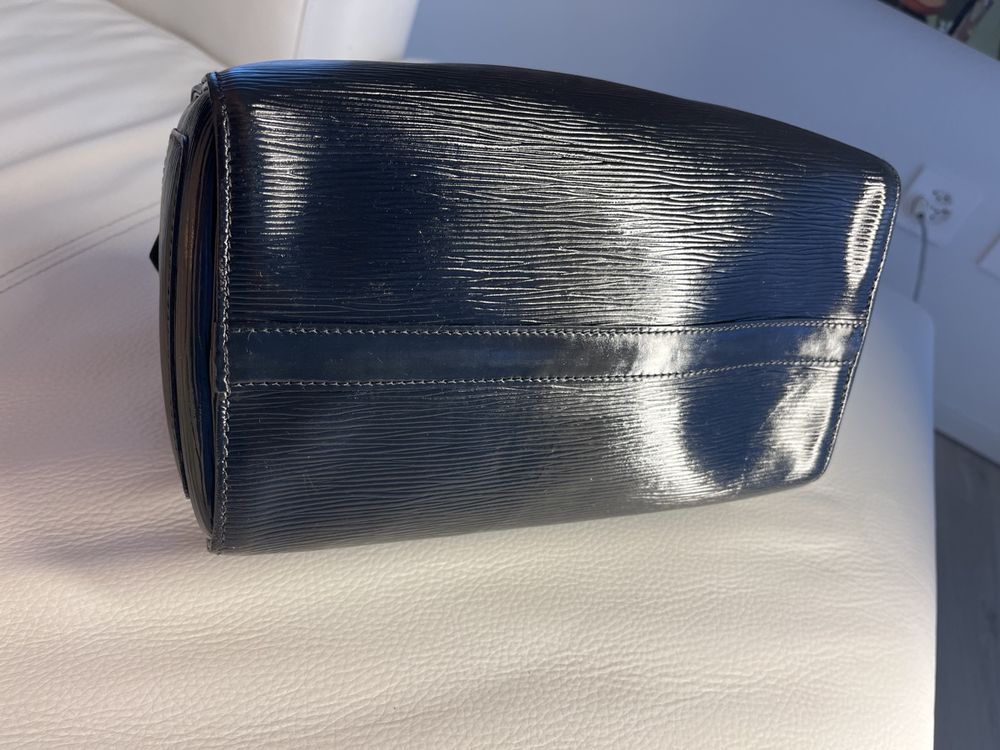Louis Vuitton Borse da donna: Sac à main Louis Vuitton Speedy 25 cuir épi noir – Usato da Sugiez venduto da Vuitton_for_life 5