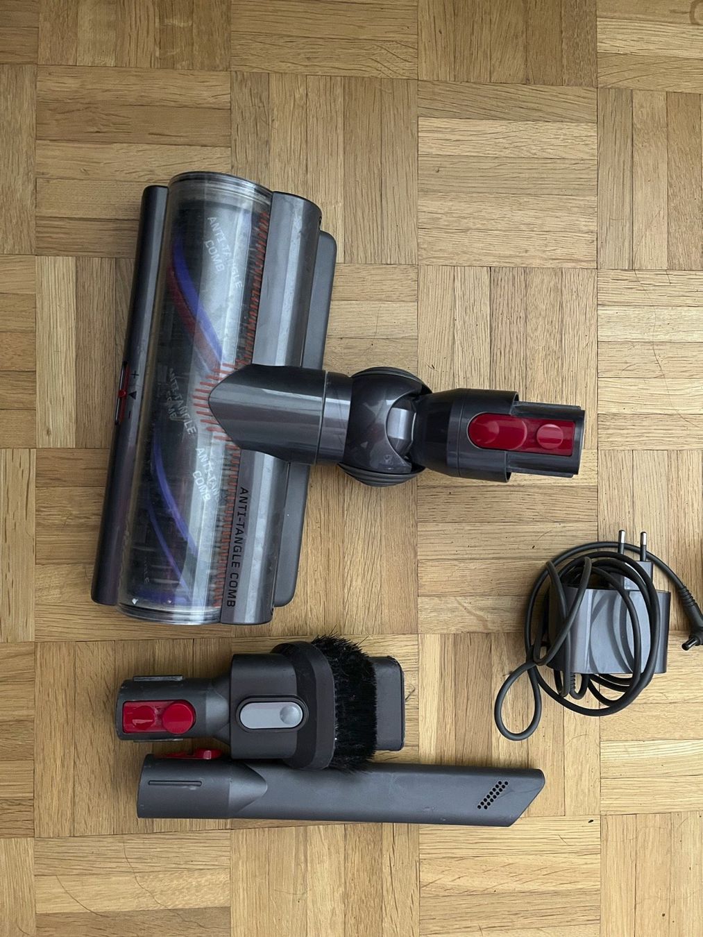 Dyson Aspirapolveri & Accessori: Dyson V15 Detect Absolute Akkustaubsauger – Usato da Spiegel b. Bern venduto da Pie_6z6h 6
