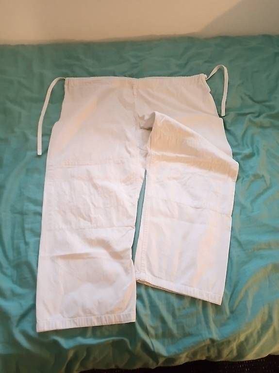 Hosen: Pantalon aïkidogi aïkido blanc coton – Gebraucht aus La Tour-de-Peilz von pat_9bs7 1