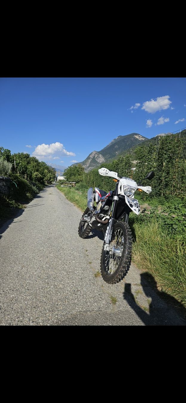 Husqvarna Enduro: Husqvarna 511TE – Usato da Grimisuat venduto da cal_x8v7 1
