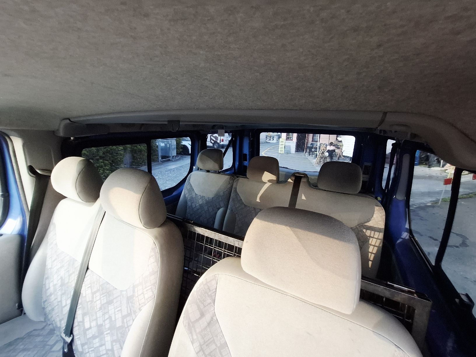 Opel Autos: Opel Vivaro 2.5 9Plätzer – D'occasion à Buochs par TodoAlles 5