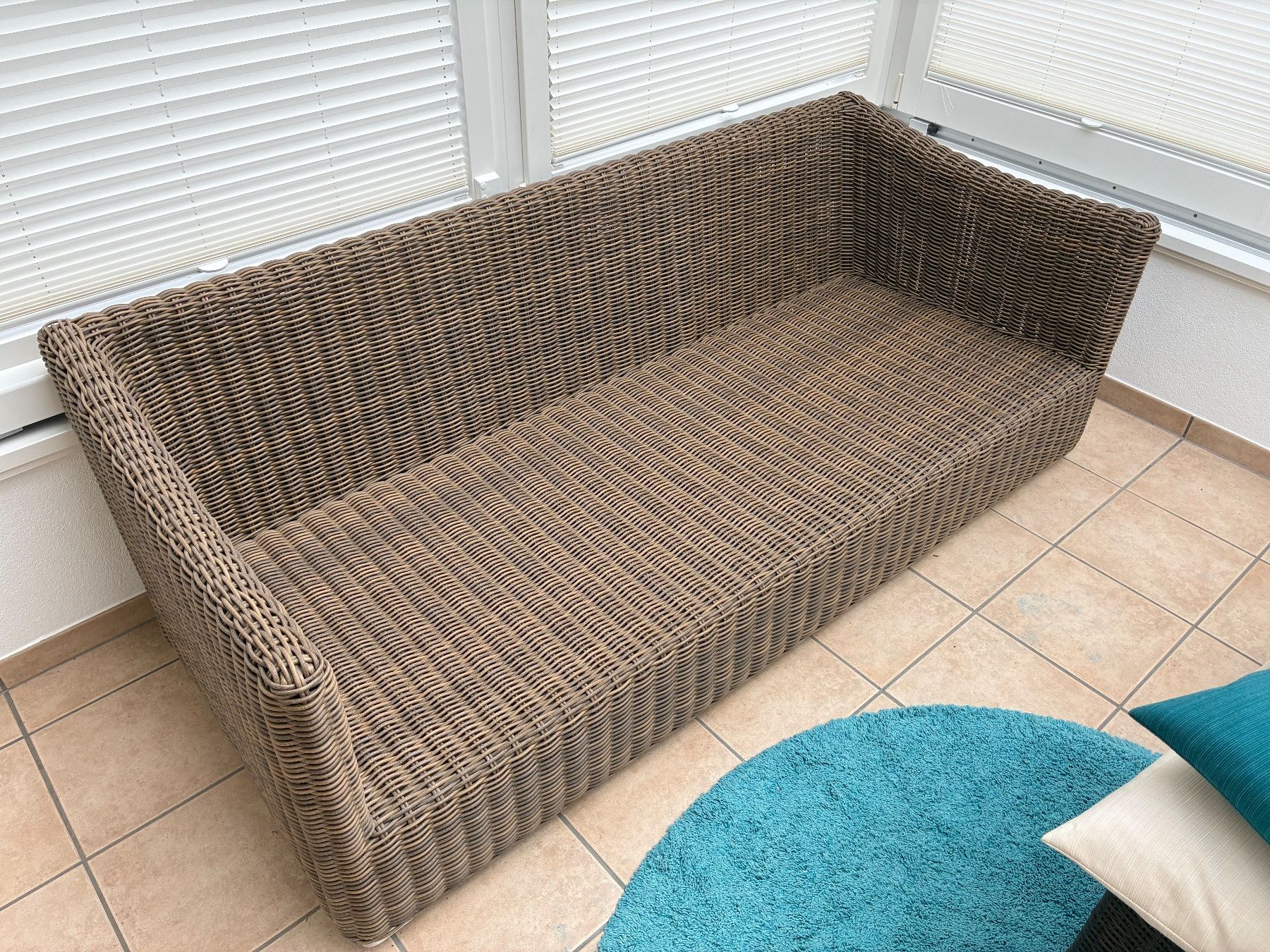 Hunn Sofas: Gartenmöbel Set Polyrattan mit Sofa, Tisch und 2 Sessel – Gebraucht aus Aeugst am Albis von prs03 4