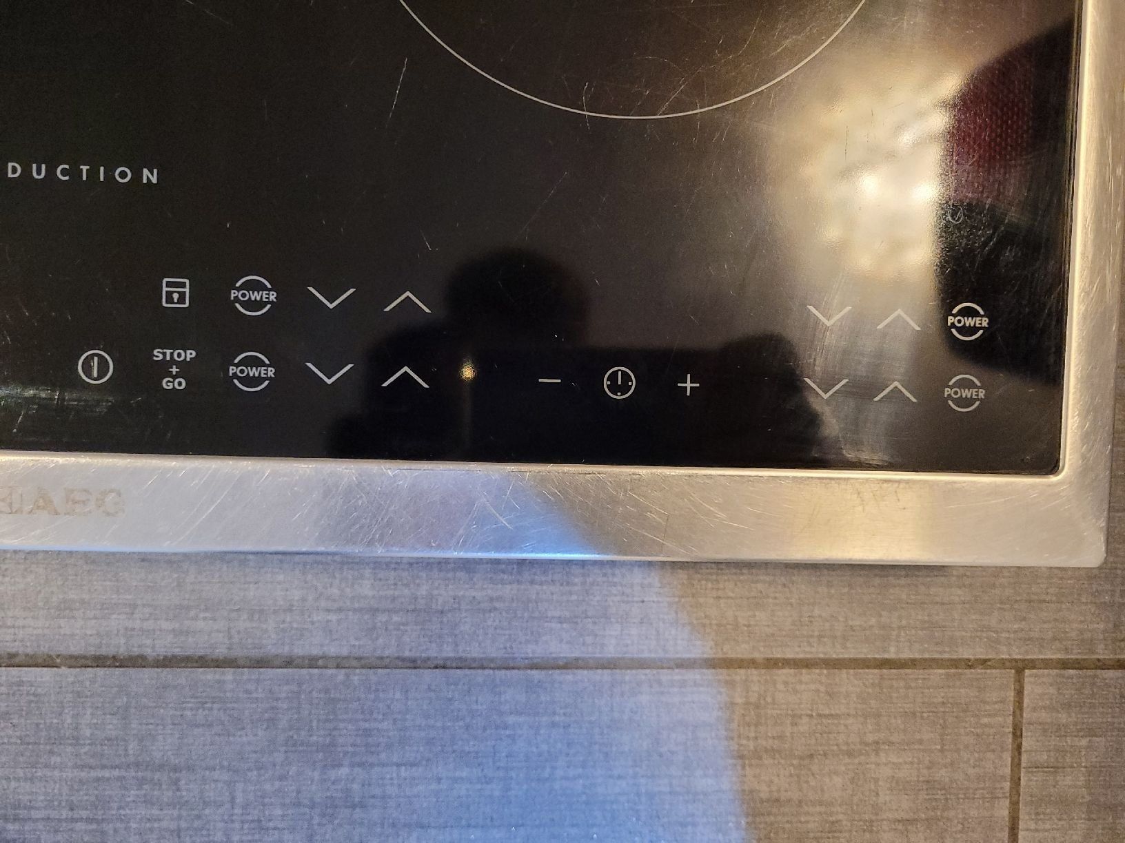 AEG Cuisinières: AEG Induktionskochfeld KFA58SiM – D'occasion à Schlieren par Popolo11 4