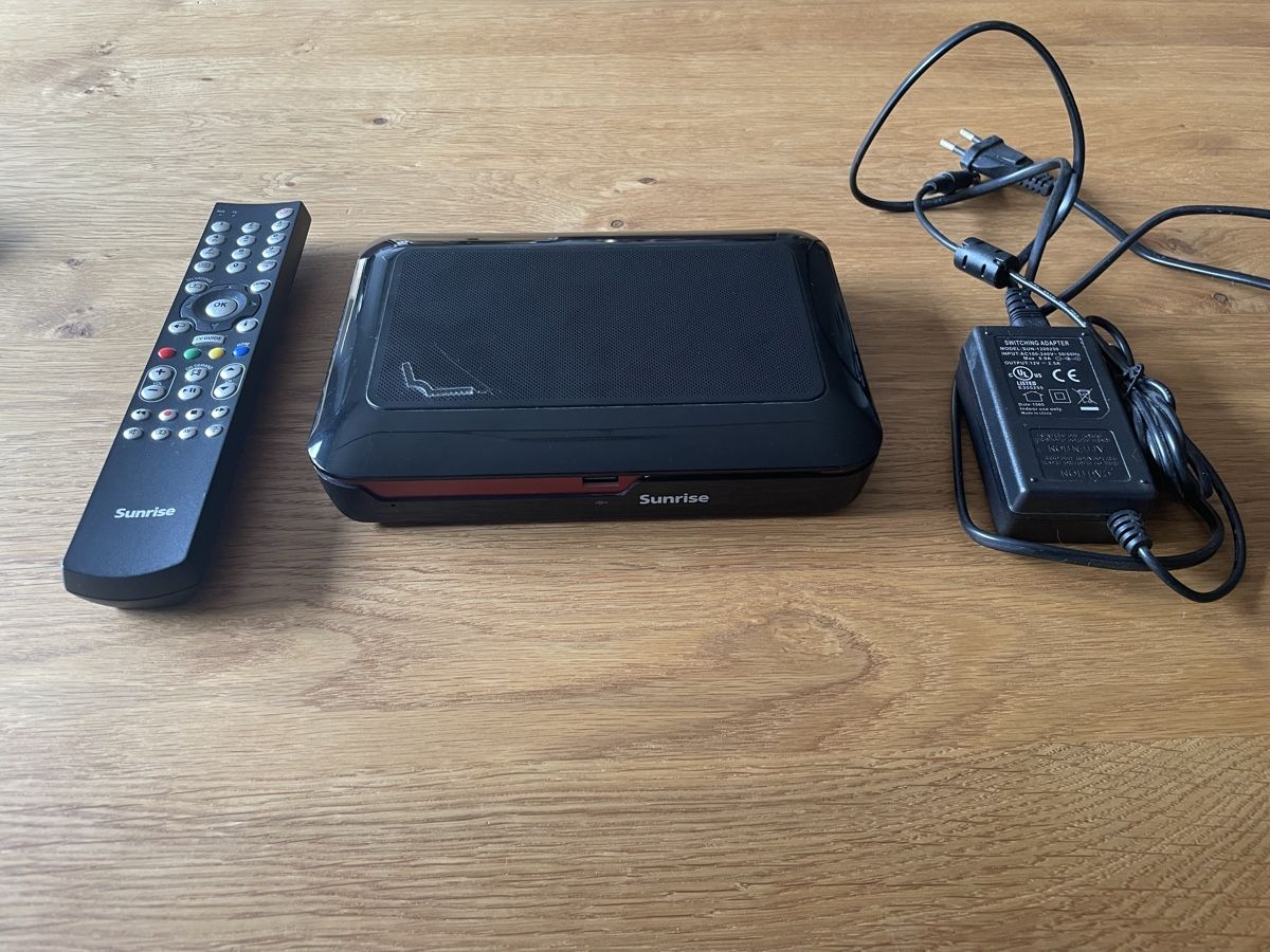Sunrise Sistemi audio & multimediali: Sunrise TV box  – Usato da Commugny venduto da arm_7m7m