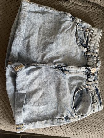 C&A Jeansshorts hellblau Gr. 170 – sehr guter Zustand