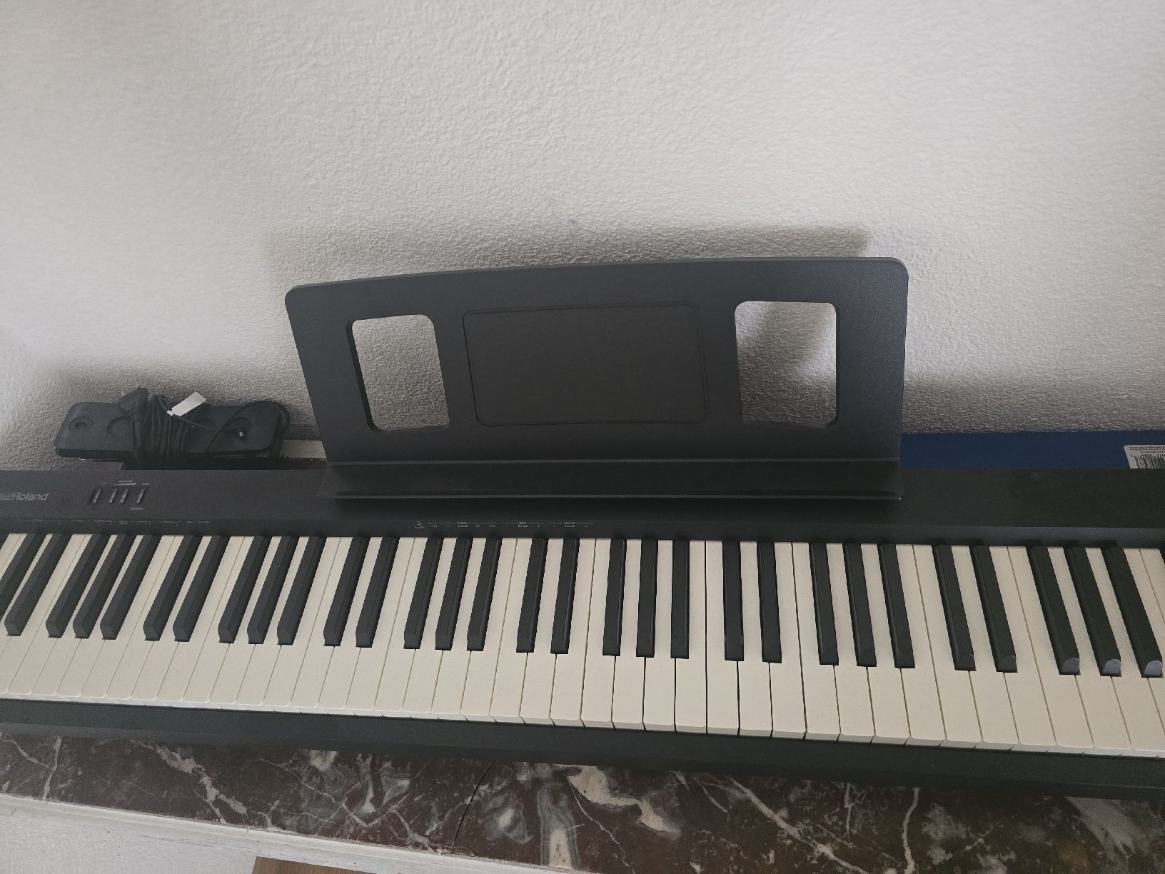 Roland Musikinstrumente: Digital Piano Roland FP-10 mit Pedal – Gebraucht aus Zürich von jum_2nrx 2