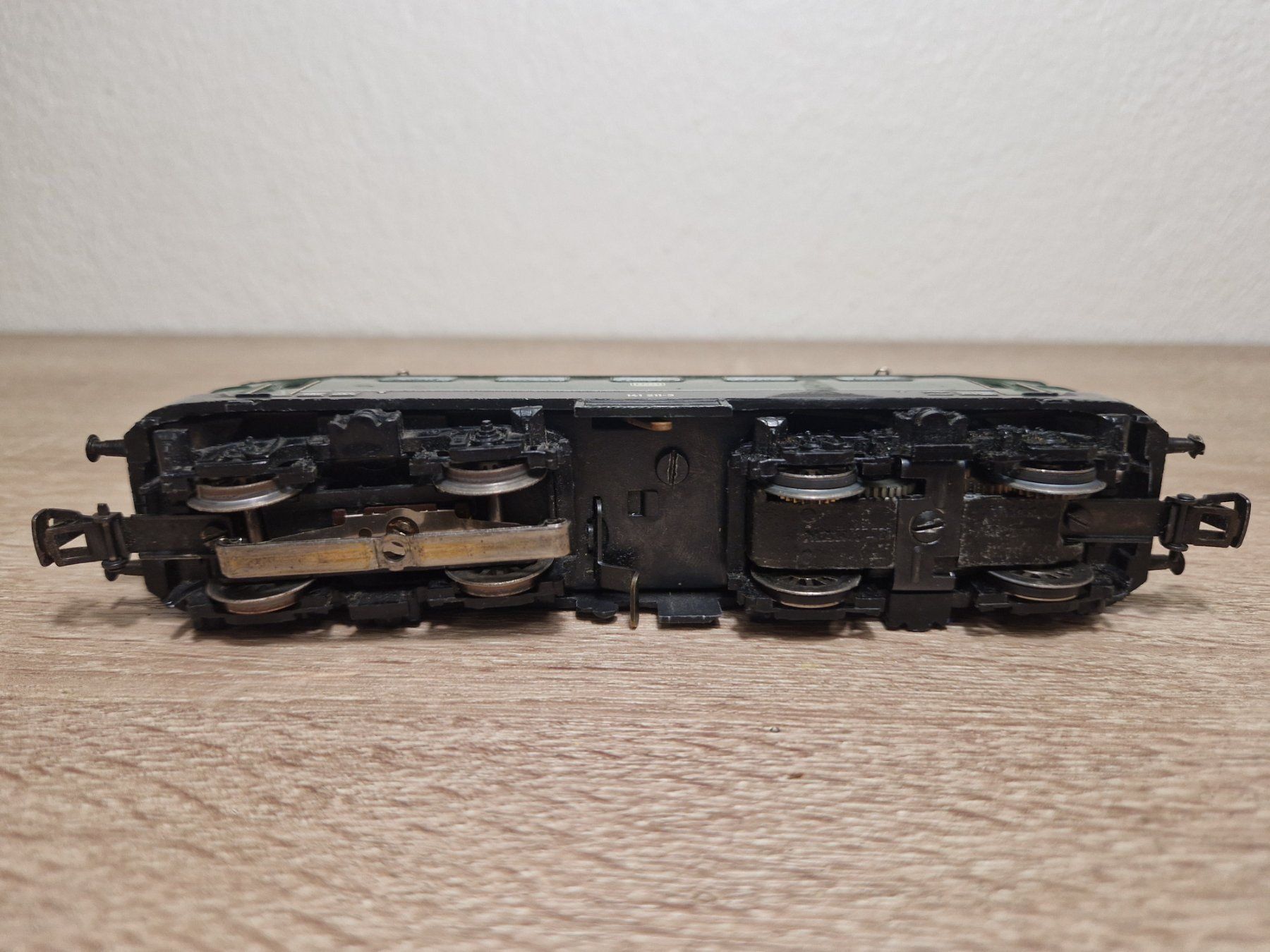 Märklin Modellini di ferrovie: Märklin E-Lok BR 141 DB H0 (P) – Usato da St-Aubin-Sauges venduto da Lo_Go 5