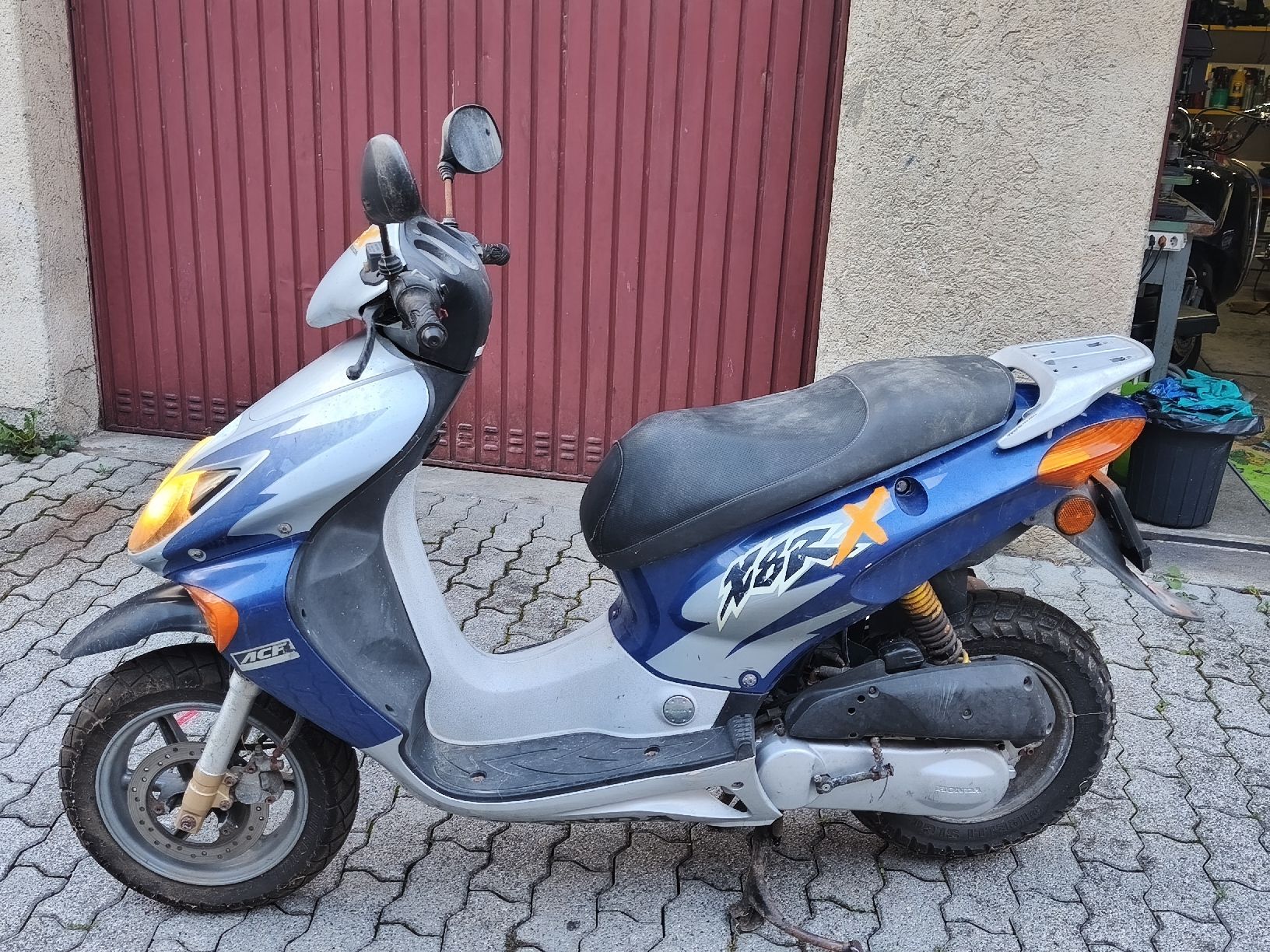 Honda Scooters: Honda SZX50X  – D'occasion à Domat/Ems par drive3000 3