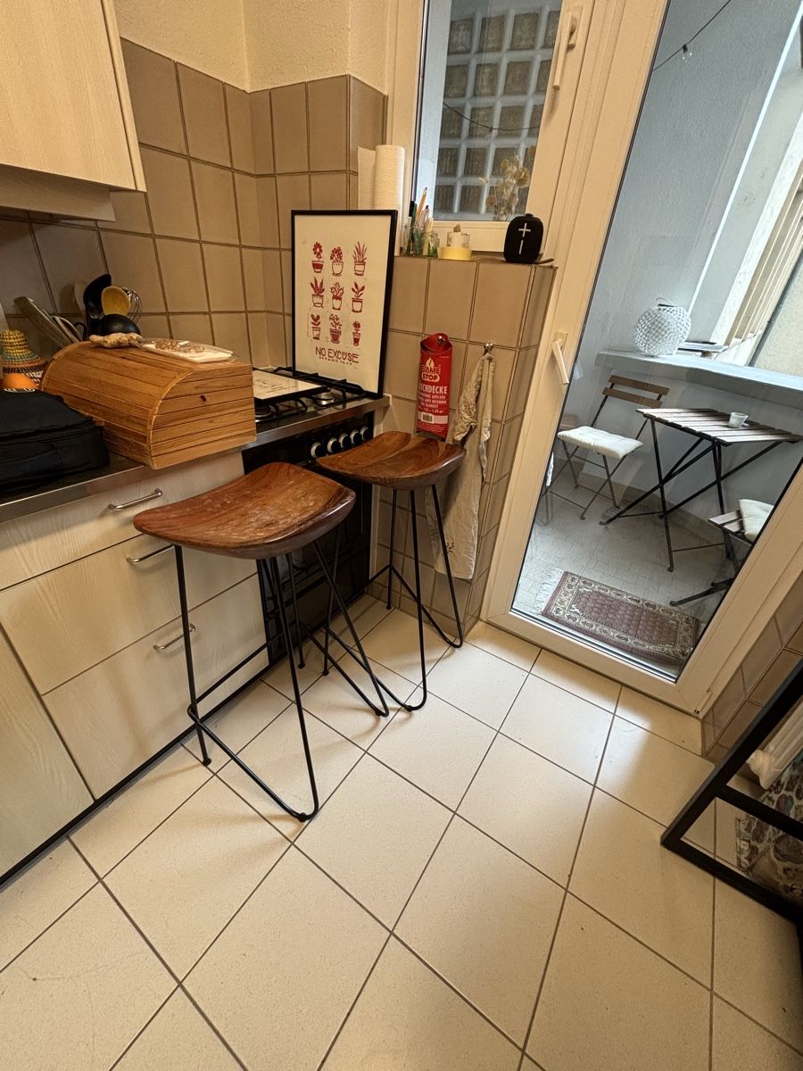 Tische: Bartisch und Hocker – Gebraucht aus Baden von ron_vx6n 1