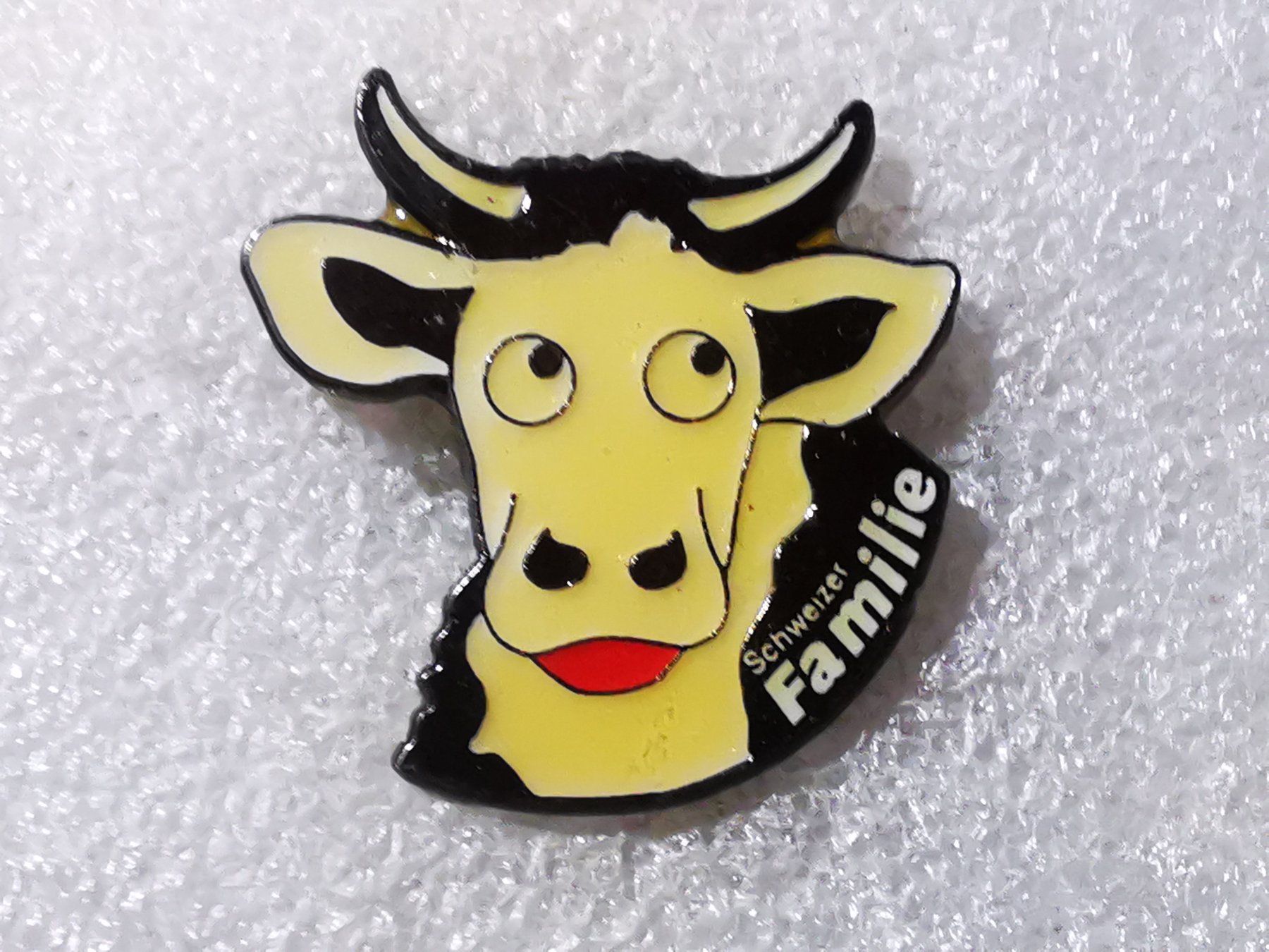 Placchette & Badge: Ansteckpin 16: Schweizer Familie – Usato da Oppligen venduto da Pin-Fall-Shop