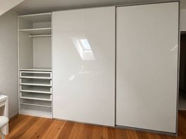 IKEA PAX Kleiderschrank mit Schiebetüren  Weiss Hochglanz