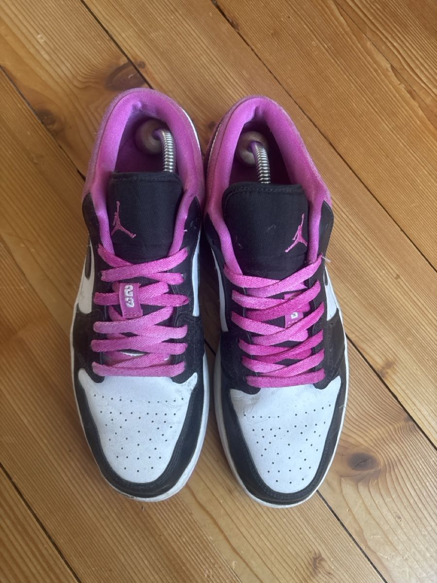 Jordan Scarpe da uomo: Air Jordan 1Low SE  – Nuovo (secondo la descrizione) da Thun venduto da stu_rmw6 3
