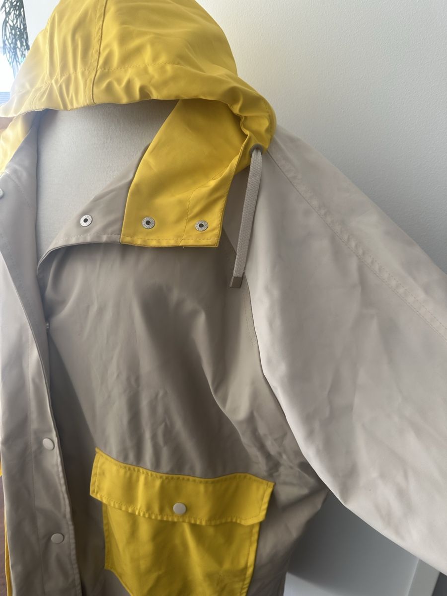 Pull&Bear Giacche: Pull&Bear Regenjacke Gr. M – Usato da Diepoldsau venduto da Soleil0425 1