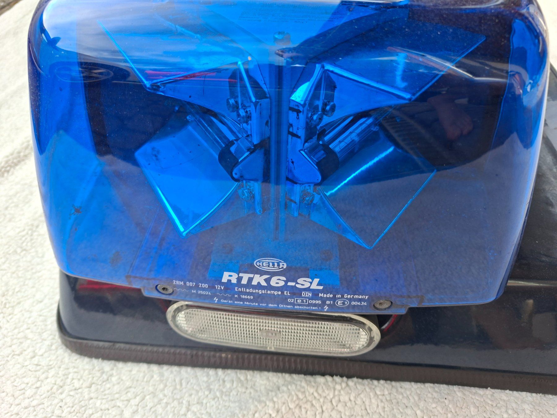 Tutti pezzi di ricambio auto: Blaulicht Hella RTK6-SL Rundumleuchte gebraucht #2 – Difettoso da Toffen venduto da samuelpb 2