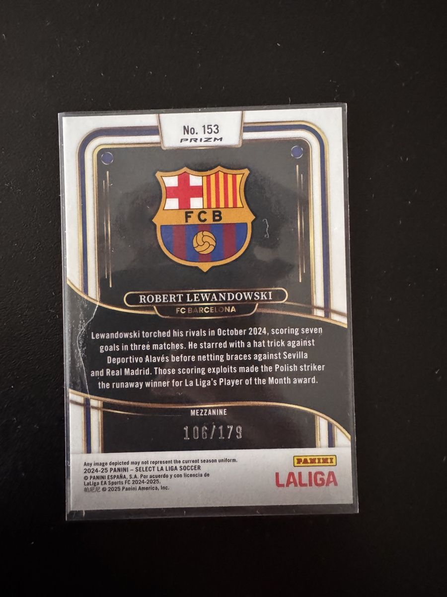 Panini Carte collezionabili: Robert Lewandowski Panini Select 106/179 – Nuovo (secondo la descrizione) da St. Moritz venduto da PauloM98 1