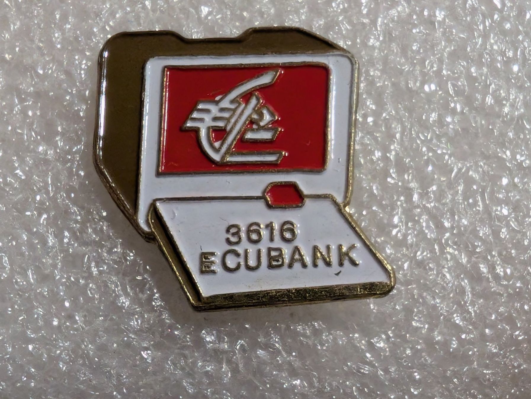 Placchette & Badge: Ansteckpin 285: ecubank – Usato da Oppligen venduto da Pin-Fall-Shop
