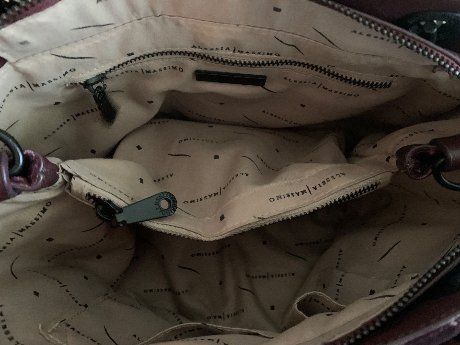 Taschen für Damen: Alessia Massimo Tasche Samt - purple - gesteppt - TOP – Gebraucht aus Dübendorf von san_tt6m 3