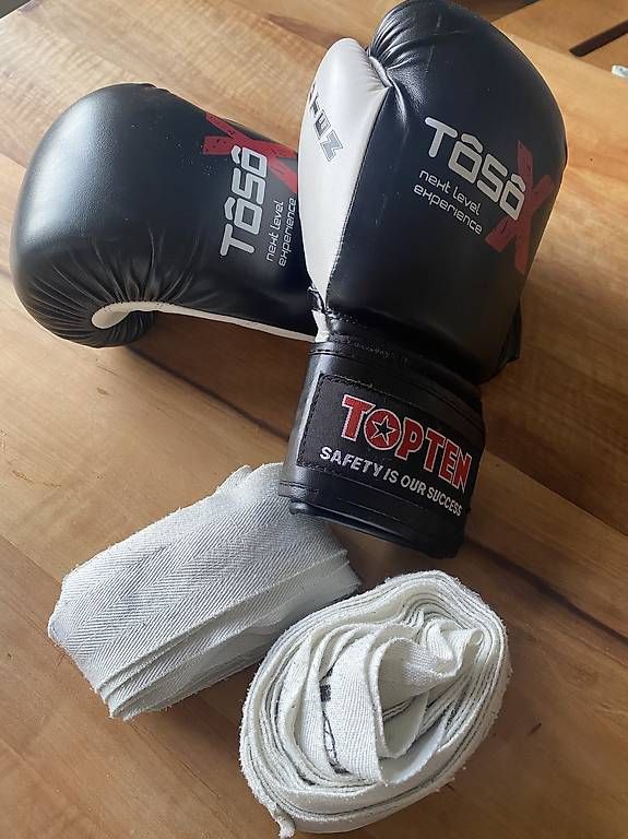 Gants & mitaines : Boxhandschuhe TopTen – D'occasion à Spiez par zuckerbaeckerin78 1