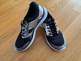 Schöne Turnschuhe von Kappa grösse 36