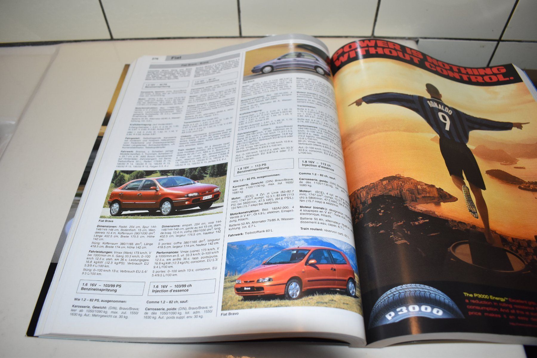 Libri: Catalogue Revue Automobile 2000 – Nuovo (secondo la descrizione) da Le Locle venduto da skycomputer 3
