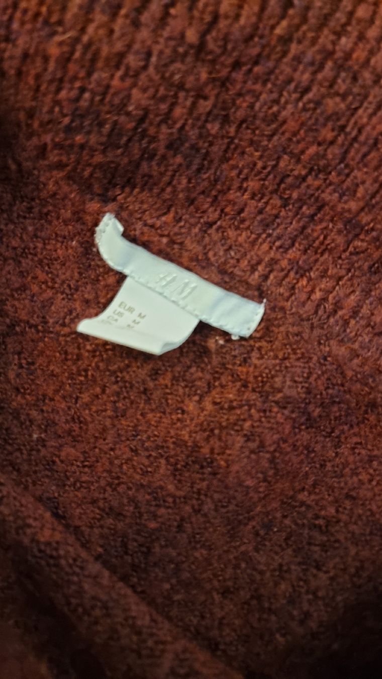 H&M Maglioni & Felpe: H&M Strickpullover, Rollkragen, Weinrot, Grösse M – Nuovo (secondo la descrizione) da Wigoltingen venduto da Zuckerfee84 2