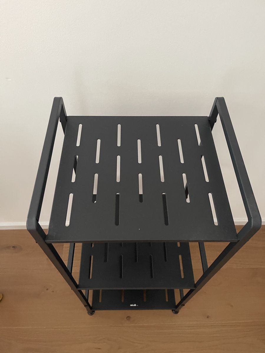 Scaffali: Metall Regal schwarz – Usato da St. Gallen venduto da Super_Nova7 1