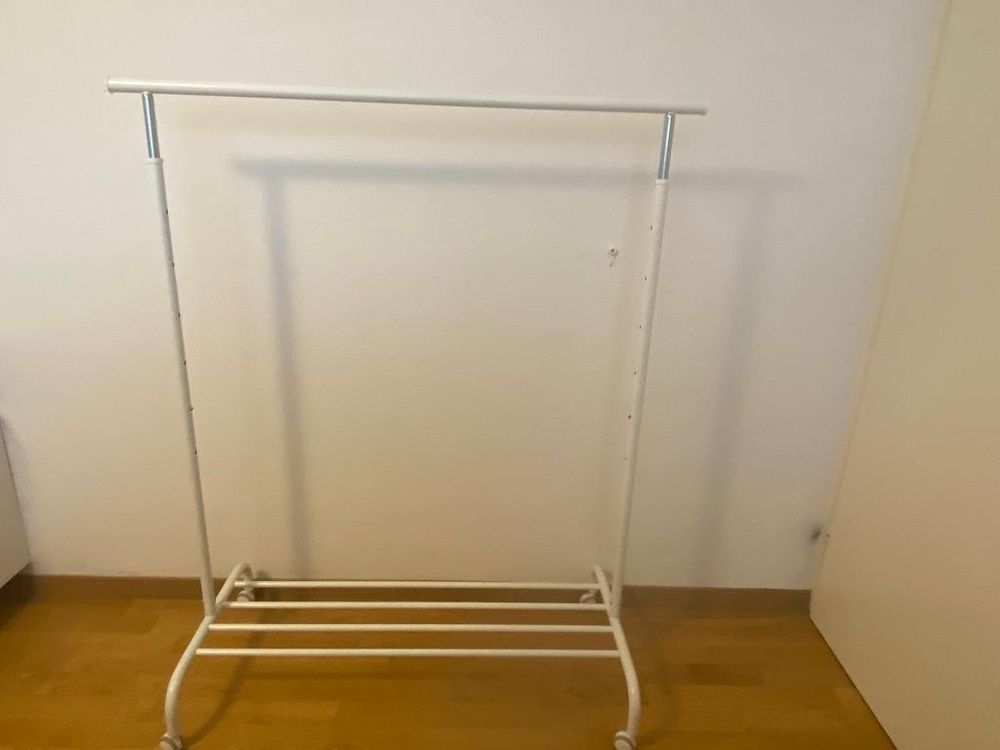 IKEA Garderobenständer, weiß Rigga Kaufen auf Ricardo