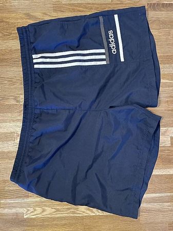 ADIDAS shorts L