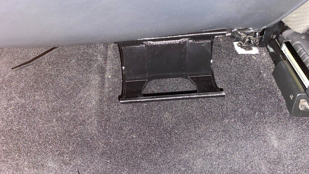 Supporti a parete: CCS Adapter Halter Tesla Model S Gen 1-3 – Usato da Zullwil venduto da Slini 1